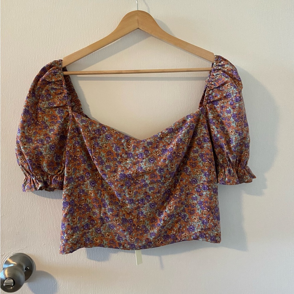NWT Floral pattern crop top